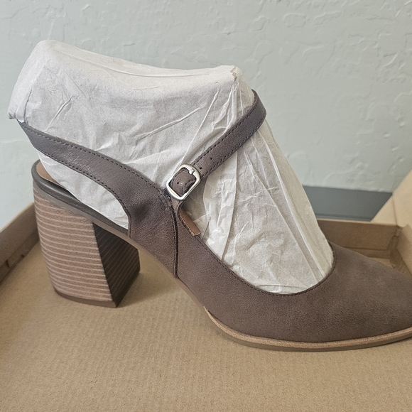 New in Box, Lucky Brand, Size 11, Brown/Carafe LK-Xarissa sandals/heels - Picture 1 of 6